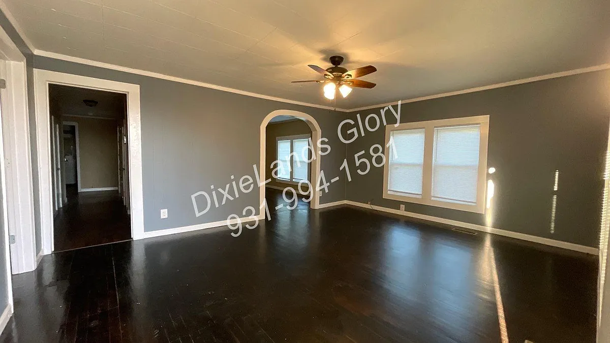 Livingroom - 205 W Willow St