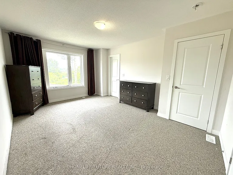1956 Altona Rd #2 — Photo 7