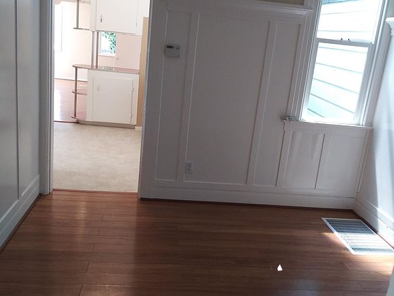 3rd image of 314 Cortland Ave