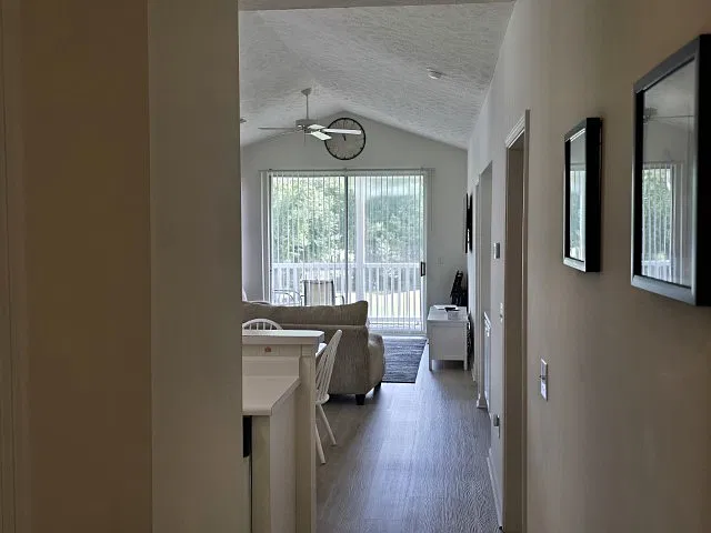 2 bed, 995 sqft, $1,500 — Photo 4