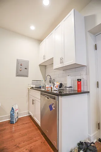 652 W Roscoe St #104 Photo 1 652 W Roscoe St #104 Photo 1