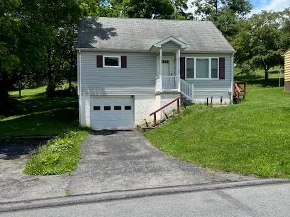 716 Hartzell Ave, Altoona, PA 16602