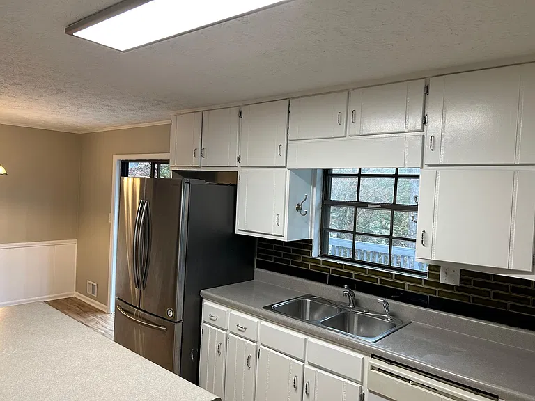 1790 Saddleridge Dr — Photo 3