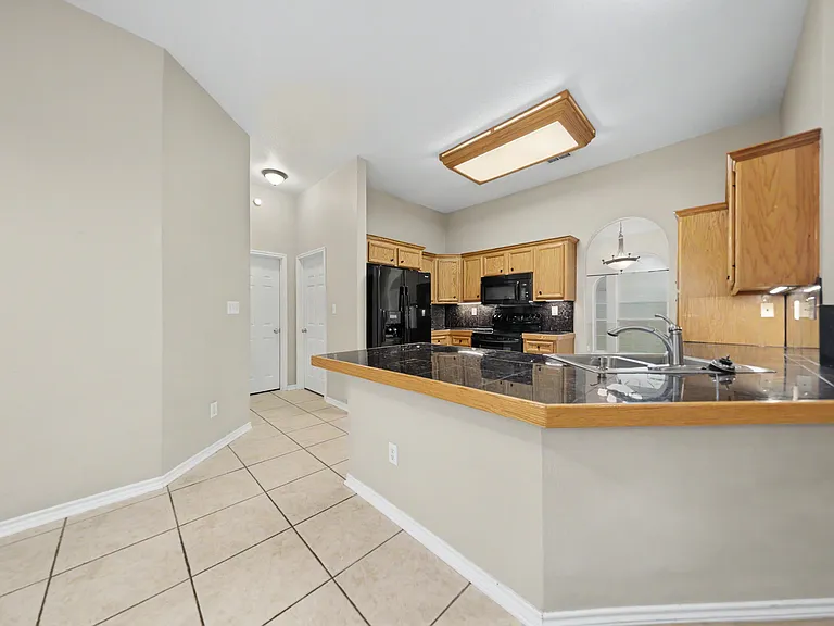 708 Bullwhip Cir — Photo 5