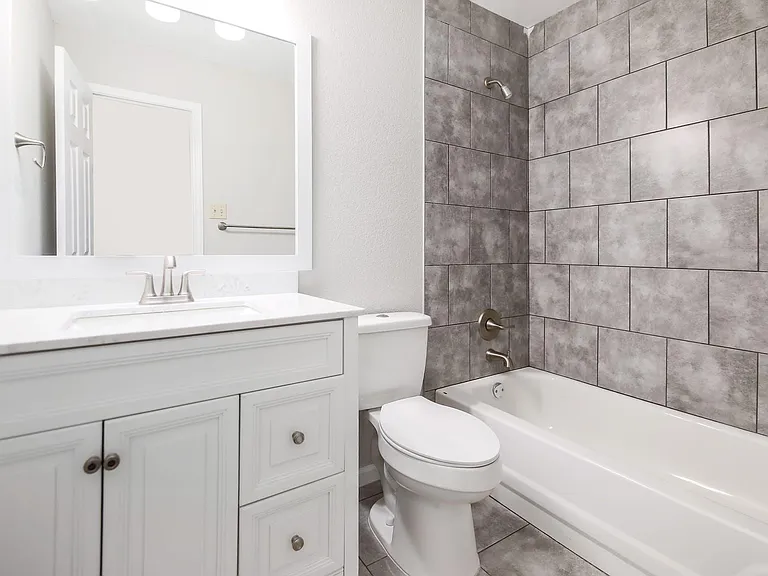 1806 Oakmont Ln — Photo 22