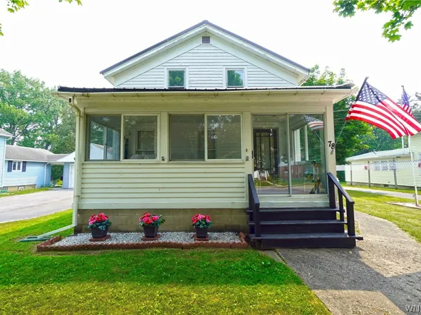 78 Prospect St, Attica, NY 14011