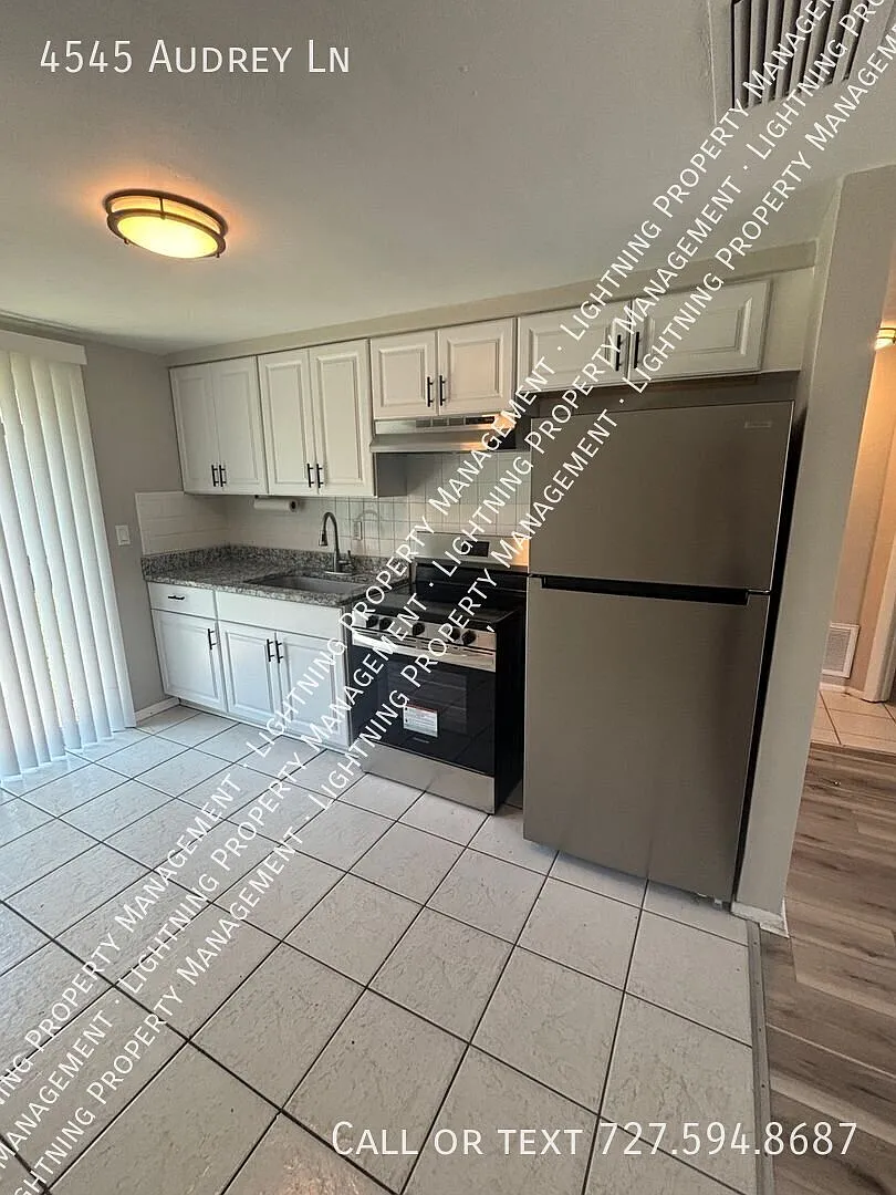 Renovated 2 Bedroom in quiet community — Photo 2