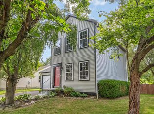 562 Durham Ln, Delaware, OH
