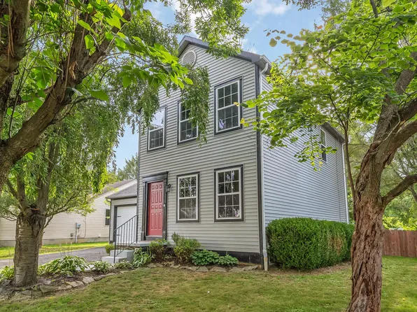 562 Durham Ln, Delaware, OH 43015