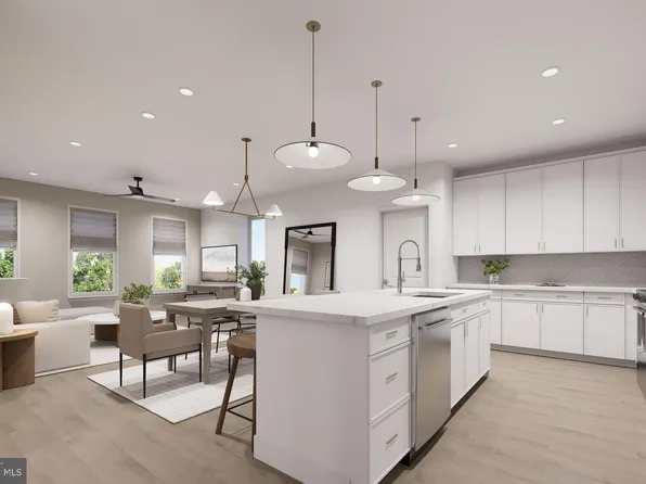 9475B Sprague Ave #7, Fairfax, VA 22031