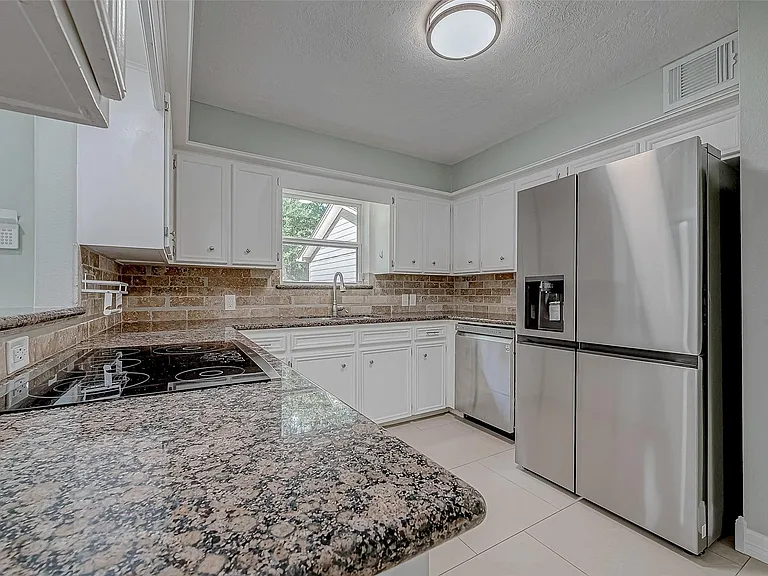 8110 Bent Oak Ln — Photo 15