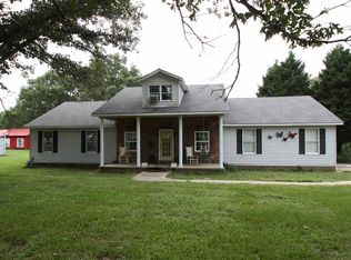 415 Bradley Dill Rd, Campobello, SC 29322