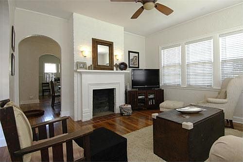 2nd image of 1127 Kenwood Dr