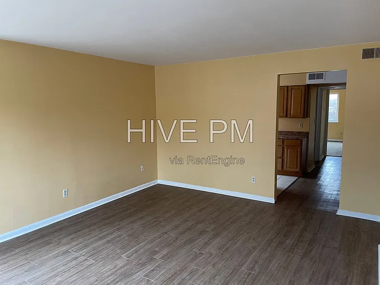 2524 Flanigan Ct #2 — Photo 2