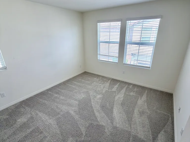 7897 Griffith Peak St — Photo 16