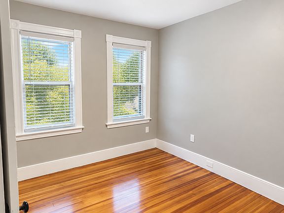 3rd image of 22A Morton St #A