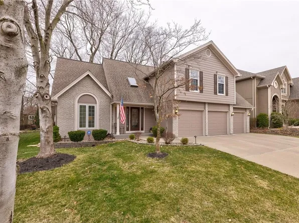 909 NE 102nd St, Kansas City, MO 64155