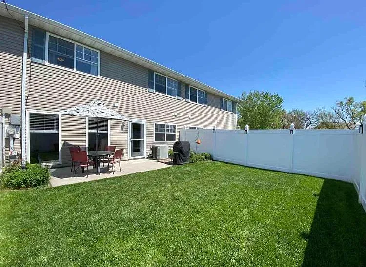 8605 Dunrovin Rd — Photo 26