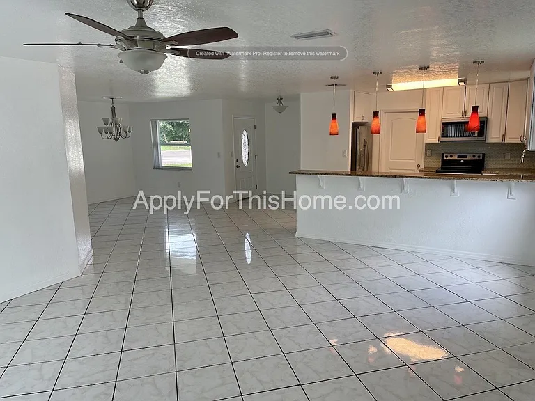 9110 86th Ave — Photo 10