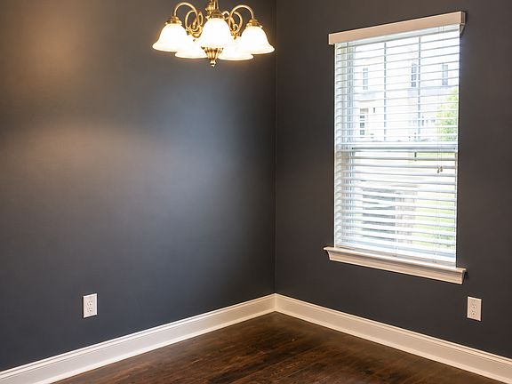 2nd image of 322 Forest Green Dr