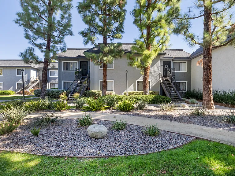 Riverwalk Landing Apartment Homes — Photo 18