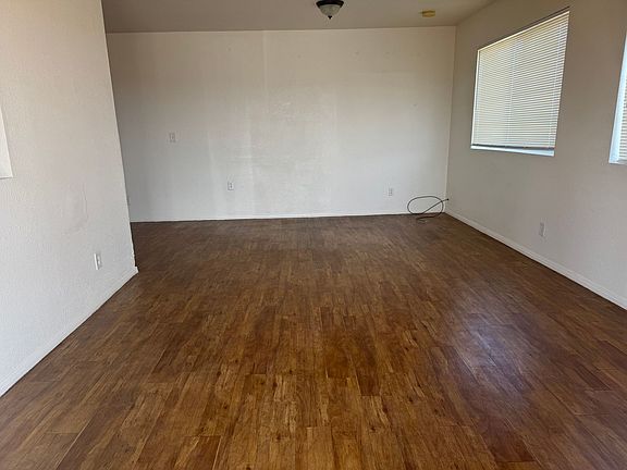 3rd image of 9860 E Spurr Ln
