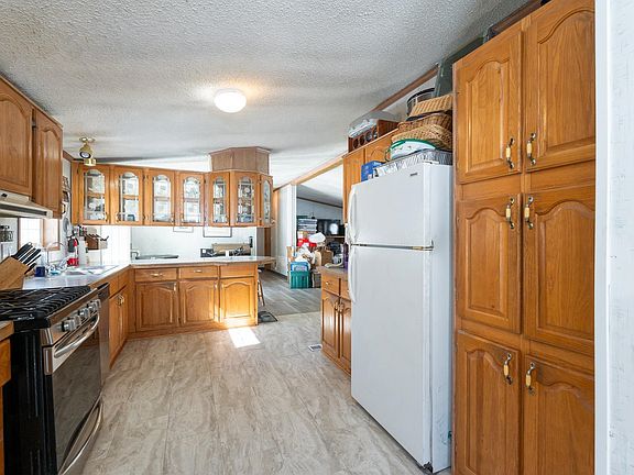 4th image of 8 Miriam Road