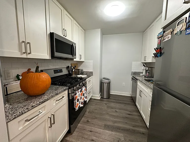 13-18 Hennery Way — Photo 18