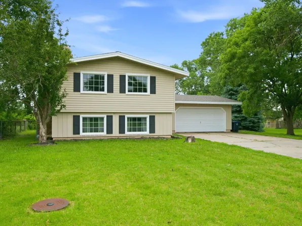 426 Village Rd, El Dorado, KS 67042