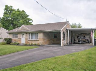 7104 Betsy Ross Dr, Louisville, KY 40272