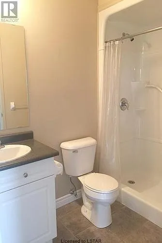435 Colborne St — Photo 9
