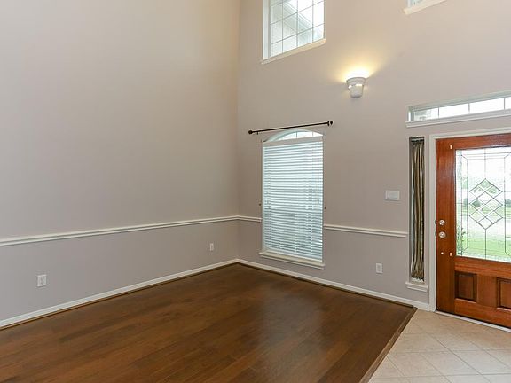 3rd image of 2806 Palm Harbour Dr