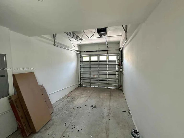 722 NE 15th Ave — Photo 23