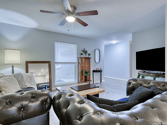 2nd image of 3322 Clearfield Dr
