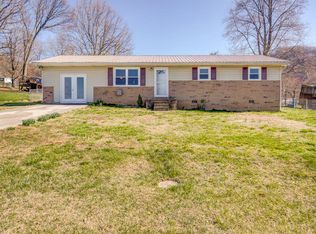 305 Cherry Tree Ln, Elizabethton, TN 37643