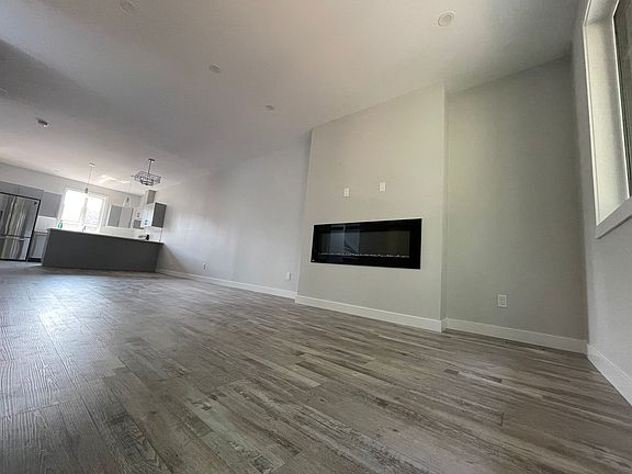 4th image of 11117 73rd Ave NW #A