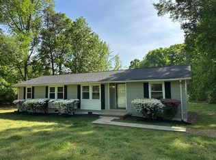 2137 Mountain View Rd, Powhatan, VA 23139