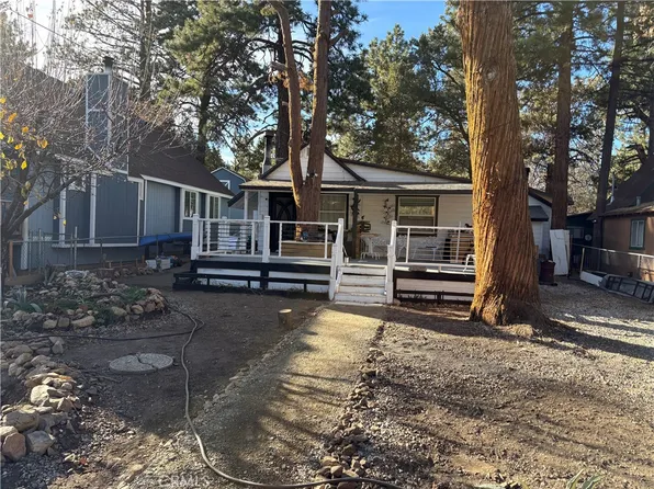 402 Holmes Ln, Sugarloaf, CA 92386