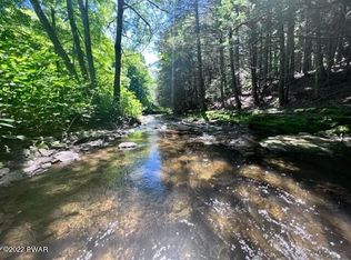 104 Memorial Links Rd, Waymart, PA 18472