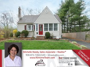 8 Ridgewood Ave, Monroe Township, NJ 08831