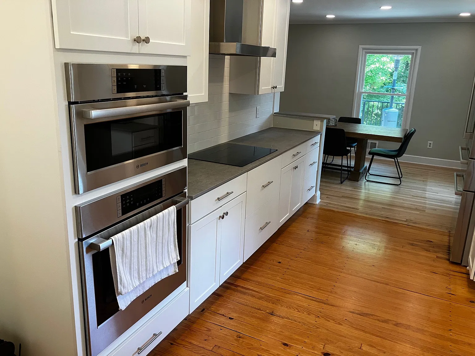 3 bed, 2960 sqft, $3,395 — Photo 3