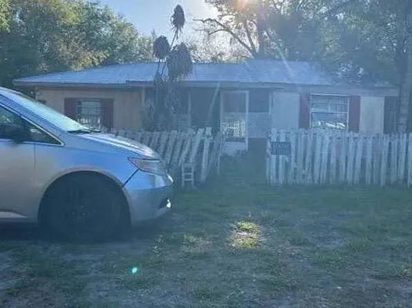 14907 N 24th St, Lutz, FL 33549