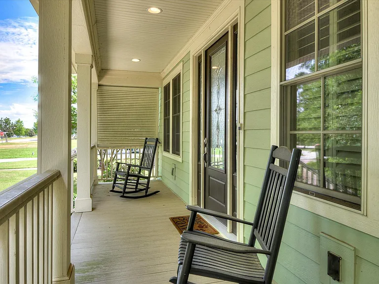 108 Tremont Dr — Photo 24