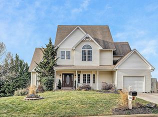 2420 Wolf Crst, Vinton, VA 24179