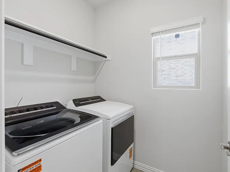 501 Green Gables Dr — Photo 8