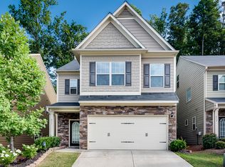 411 Village Vw, Woodstock, GA 30188