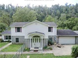 945 Sproul Rd, Alum creek, WV 25003