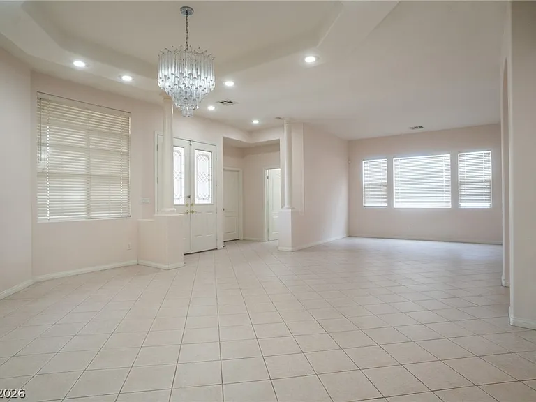7861 Darby Ave — Photo 10