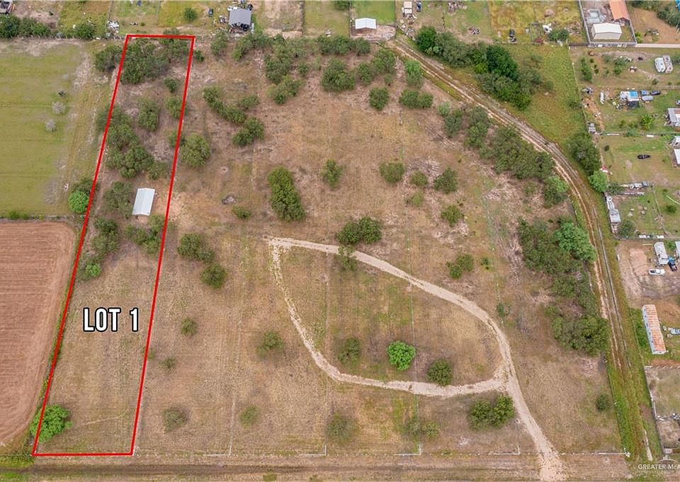 2nd image of 401 E Wisconsin Rd #1