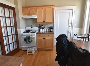 8 Greenway Ct #5, Brookline, MA 02446